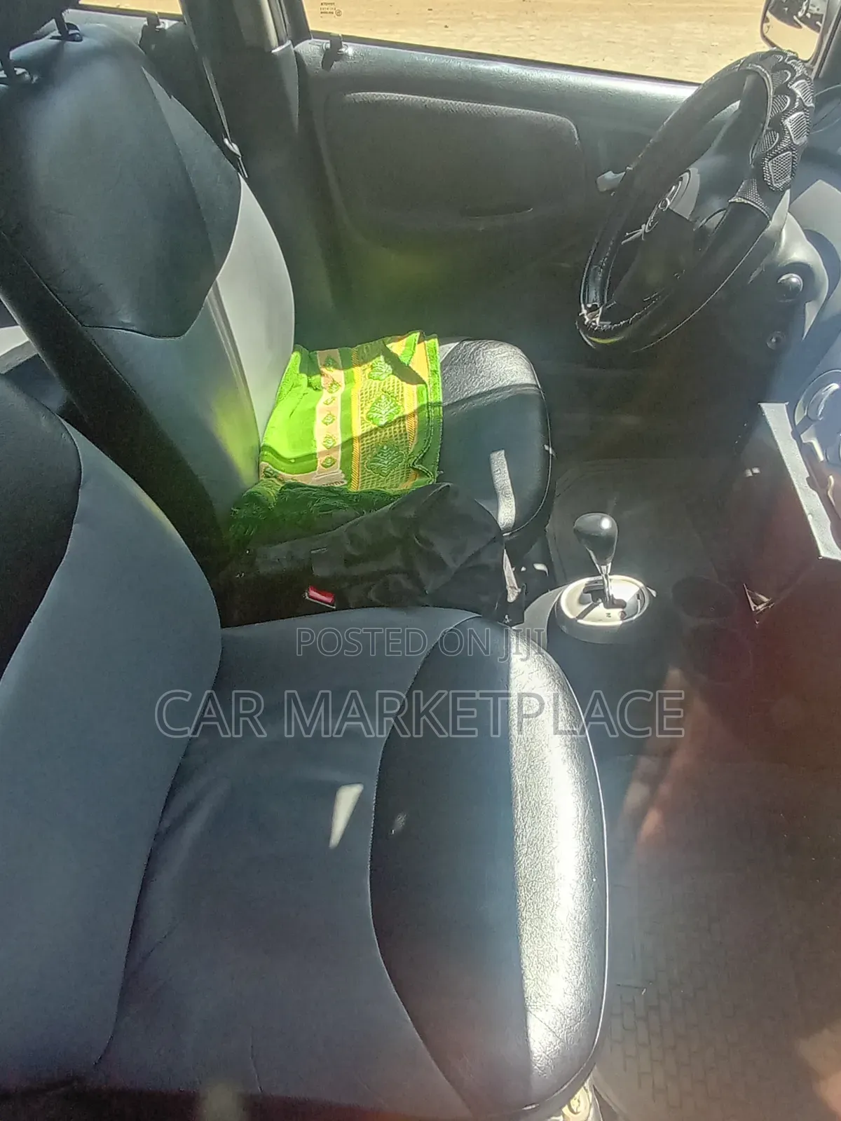 Toyota Vitz 2004 Silver