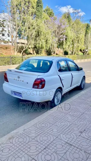 Toyota Platz 1.0 FWD 2001 White