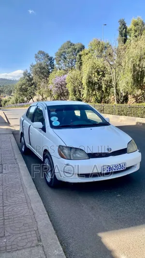 Toyota Platz 1.0 FWD 2001 White