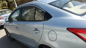 Toyota Yaris 2016 Blue