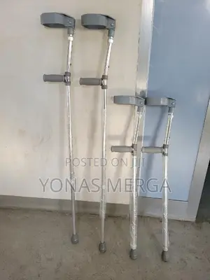 Elbow Crutches屻鄰long-Term Usability. Frame Made of Aluminium