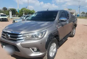 Toyota Hilux Revo Smart Cab Deisel 2.4 AWD 2018 Gray