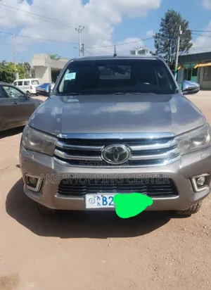 Toyota Hilux Revo Smart Cab Deisel 2.4 AWD 2018 Gray