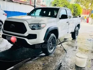 Toyota Tacoma SR5 4x4 Access Cab 127.4 in. WB 2020 White