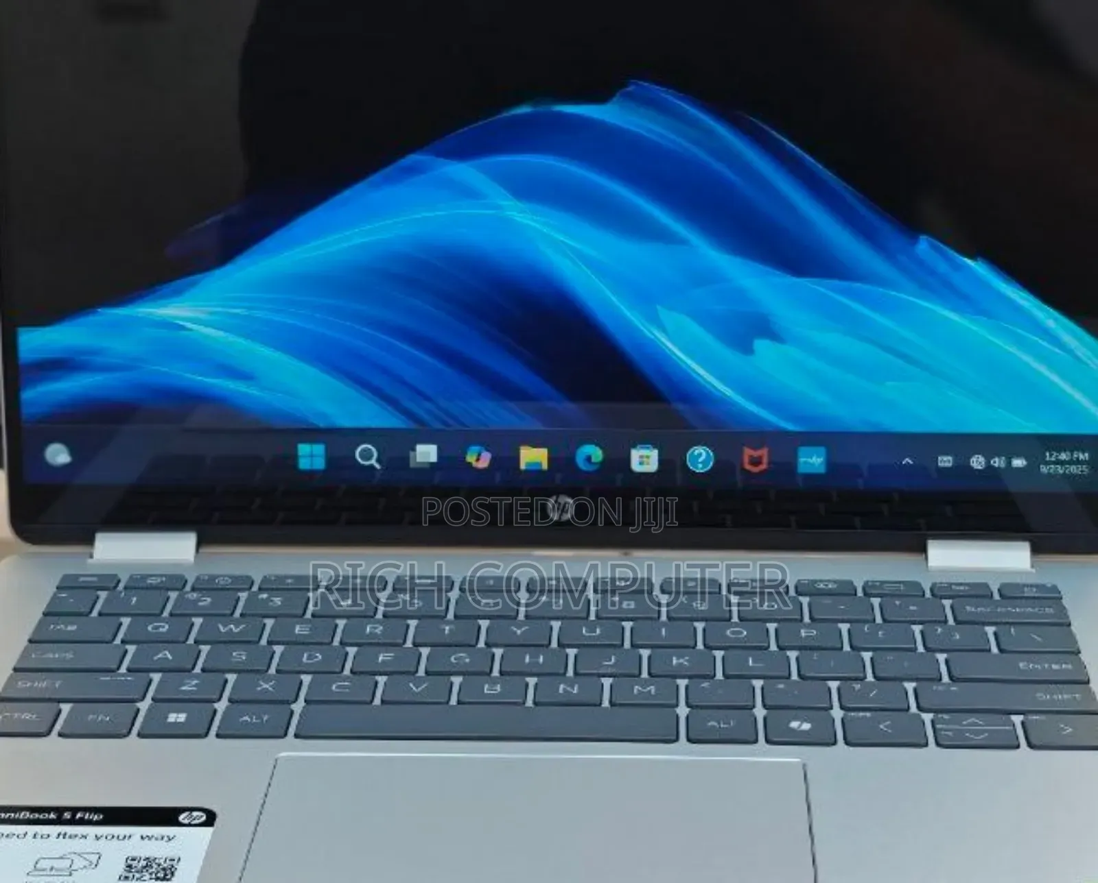 New Laptop HP OmniBook 5 Flip 8GB Intel Core I5 SSD 512GB