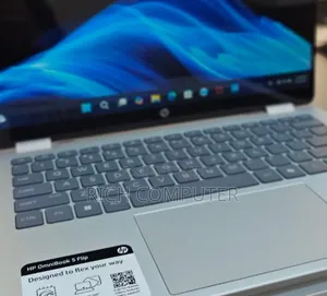 New Laptop HP OmniBook 5 Flip 8GB Intel Core I5 SSD 512GB