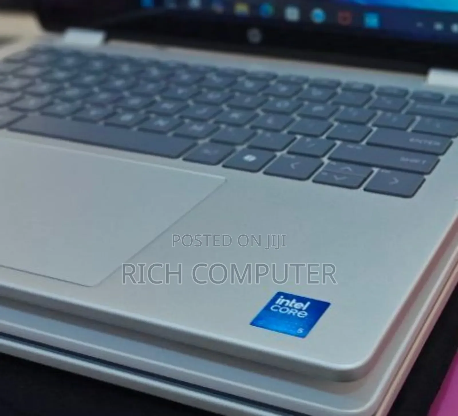 New Laptop HP OmniBook 5 Flip 8GB Intel Core I5 SSD 512GB