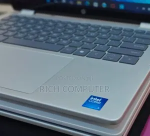 New Laptop HP OmniBook 5 Flip 8GB Intel Core I5 SSD 512GB