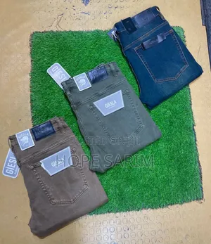 የተለያየ አይነት Trousers