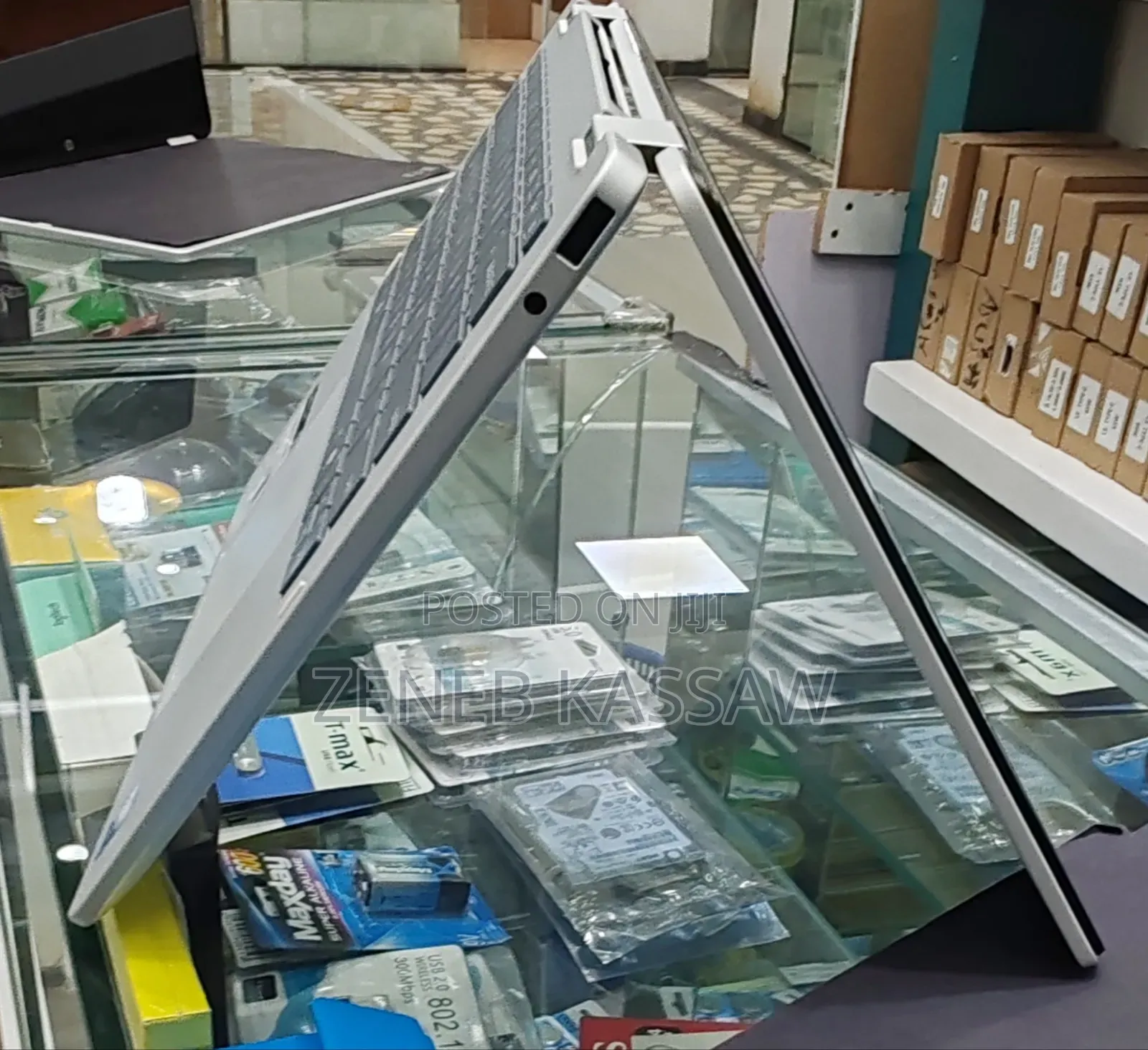 New Laptop HP OmniBook 5 14" 8GB Intel Core 5 SSD 500GB