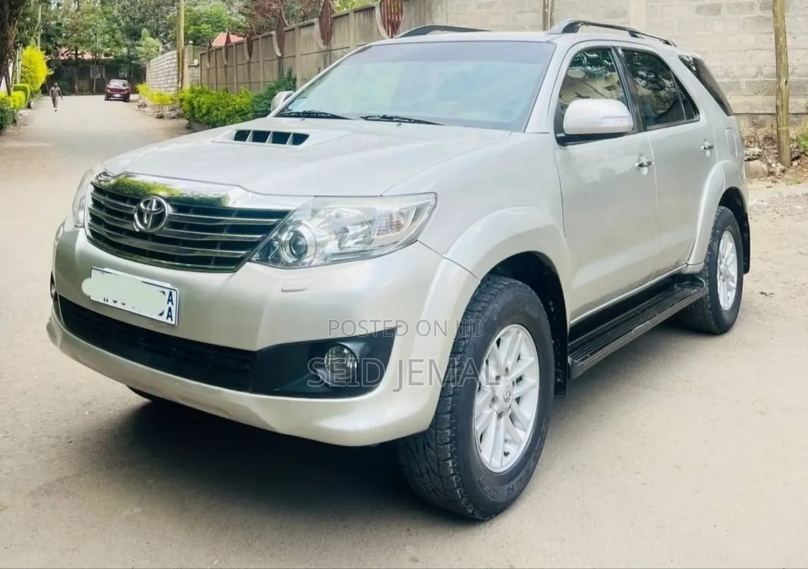 Toyota Fortuner 2013 Silver