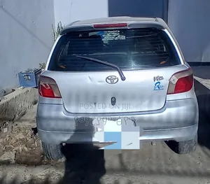 Toyota Vitz 1.3 AWD 3dr 2001 Silver