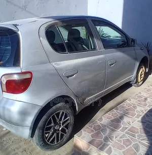 Toyota Vitz 1.3 AWD 3dr 2001 Silver