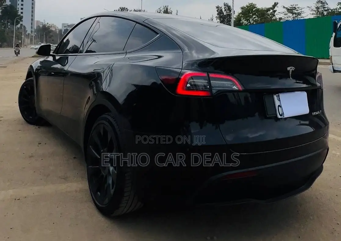 Tesla Model Y Long Range 2024 Black