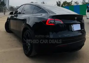 Tesla Model Y Long Range 2024 Black