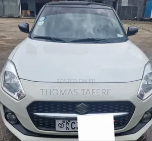 Suzuki Swift 2022 White