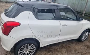 Suzuki Swift 2022 White