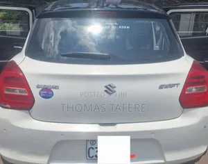 Suzuki Swift 2022 White