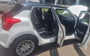 Suzuki Swift 2022 White