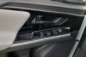 Toyota bZ4X 71.4 kWh FWD 2023 White