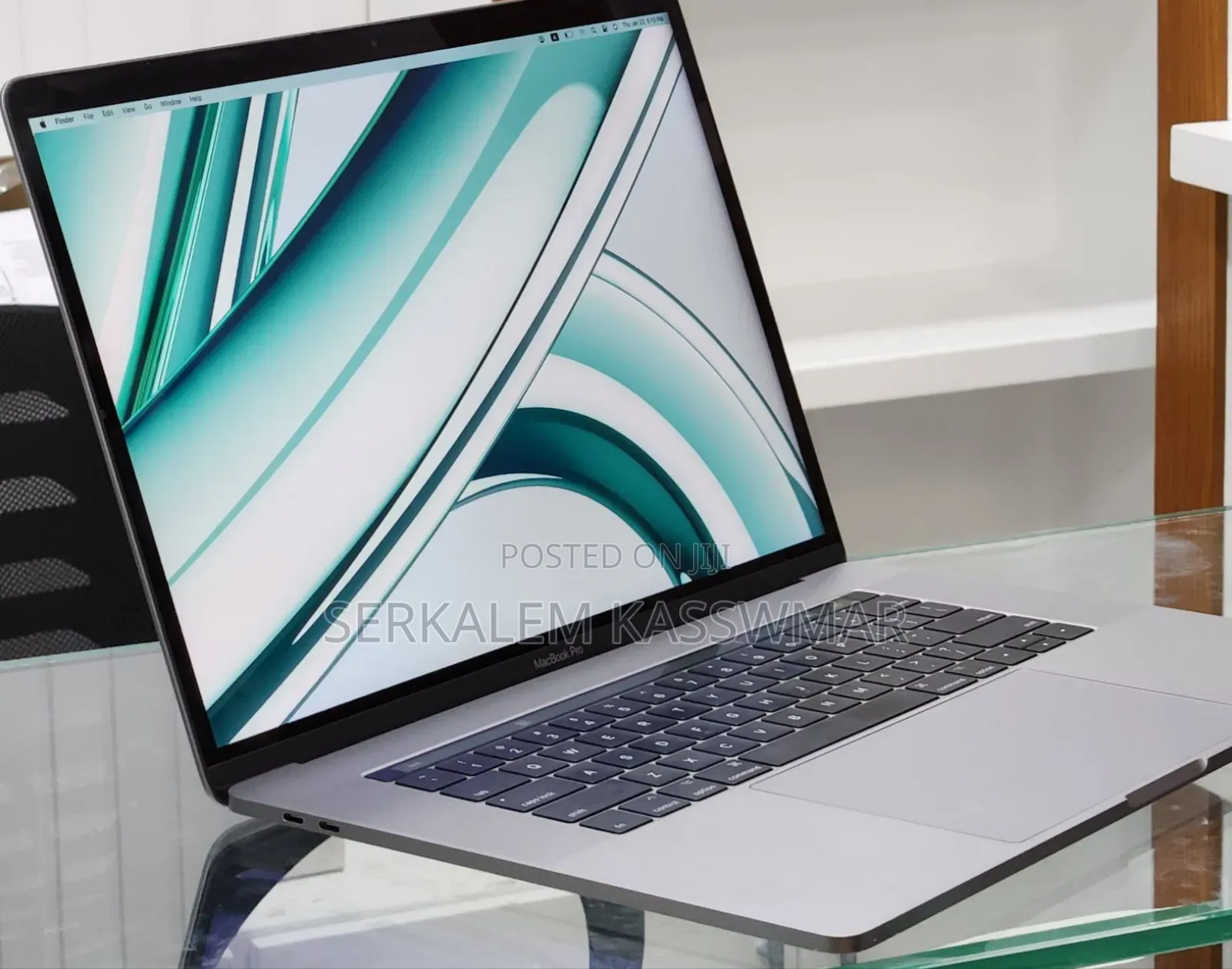 New Laptop Apple MacBook Pro 2017 16GB Intel Core I7 SSD 512GB