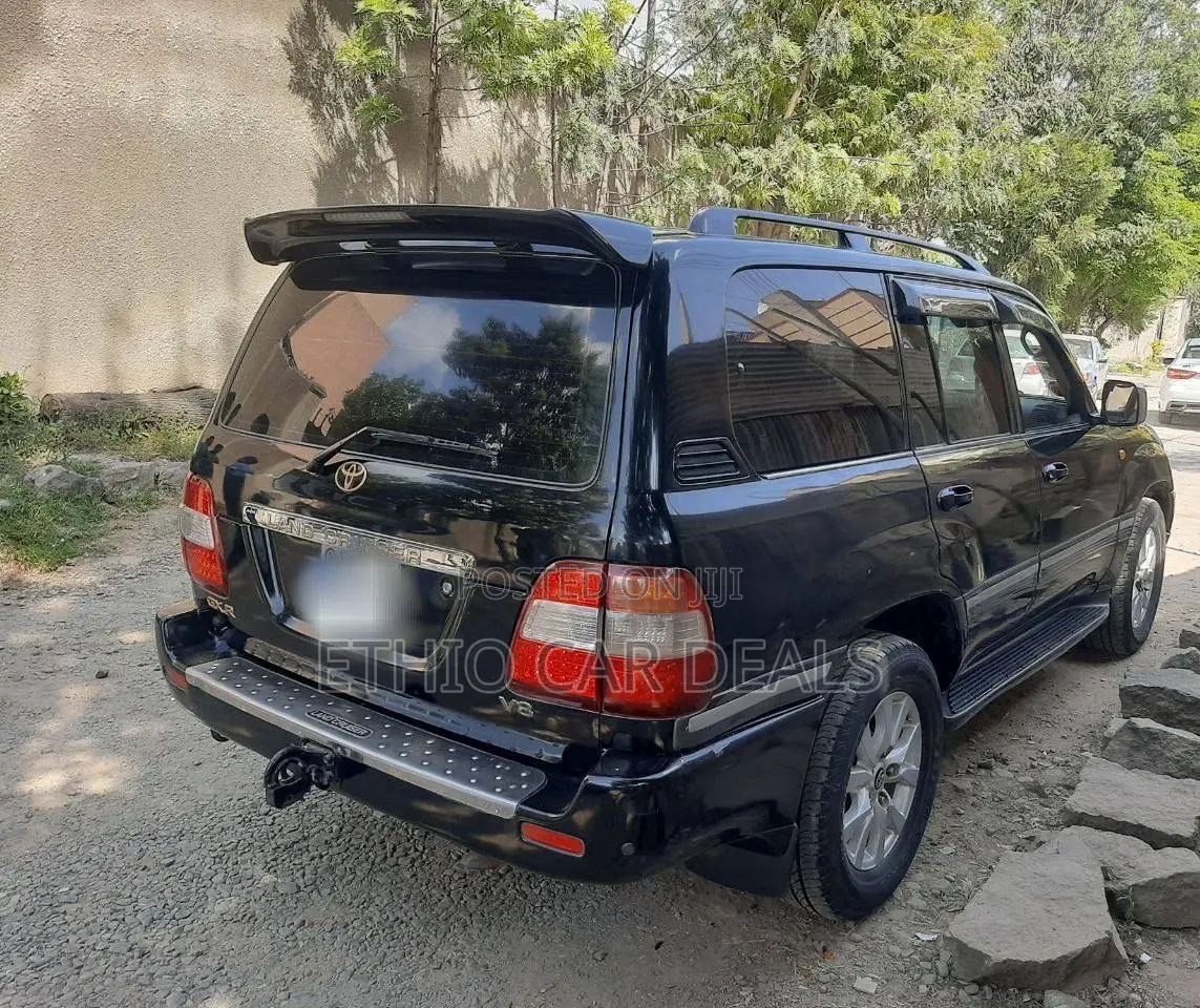 Toyota Land Cruiser 2005 Black