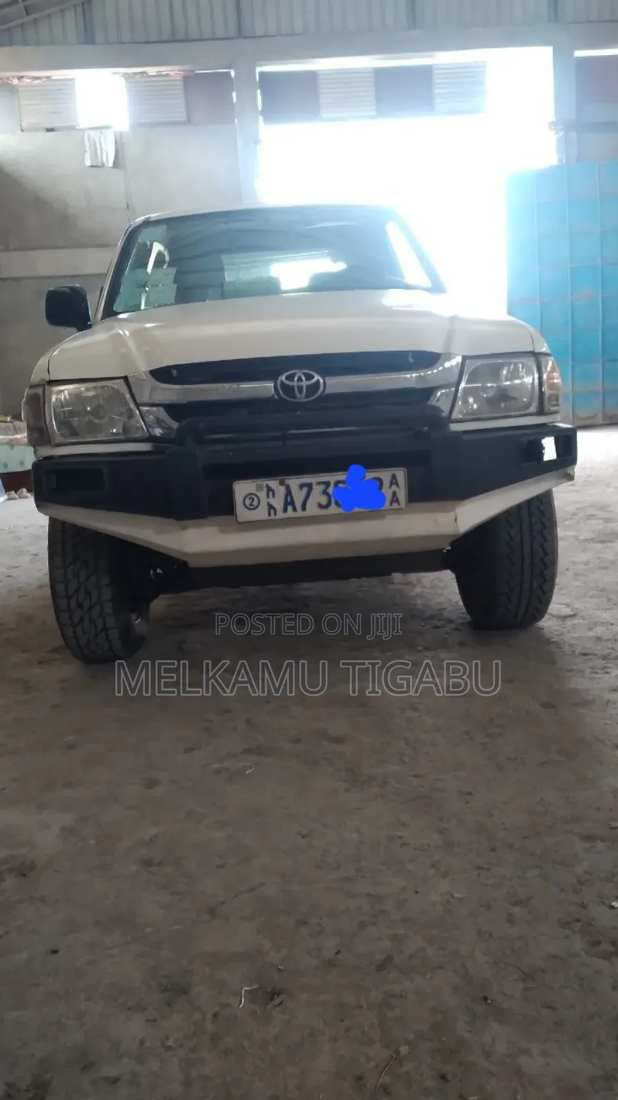 Toyota Hilux 2002 White