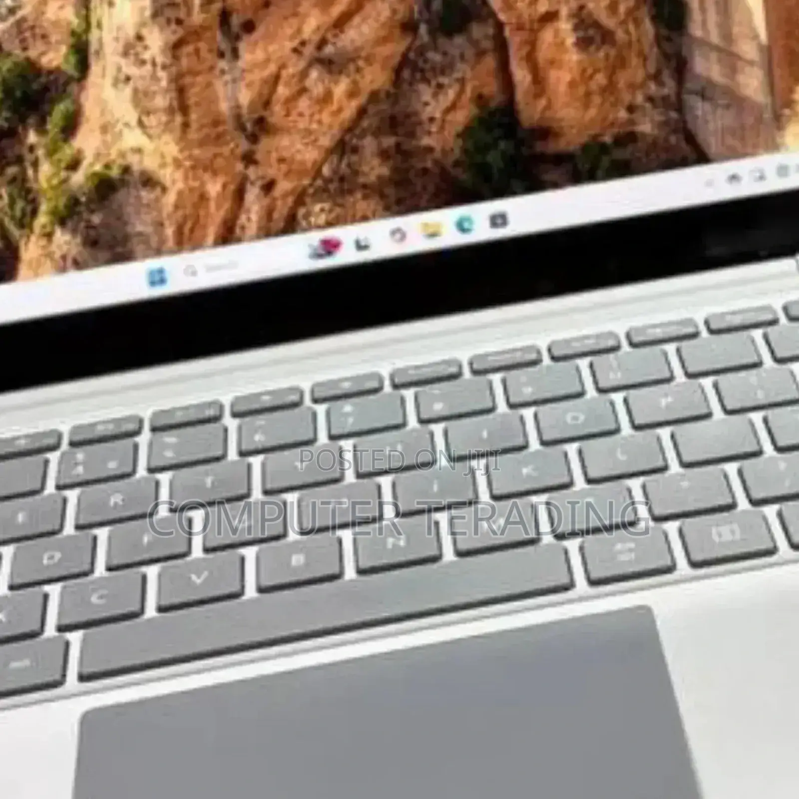 New Laptop Microsoft Surface Go 8GB Intel Core i5 SSD 256GB
