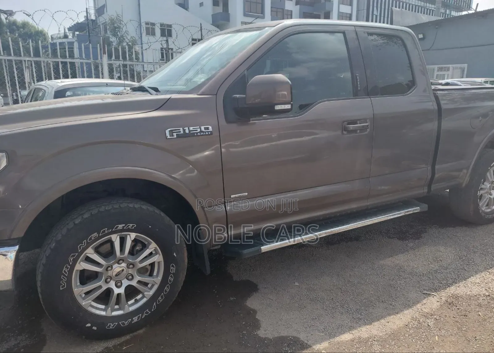 Ford F-150 2016 Brown
