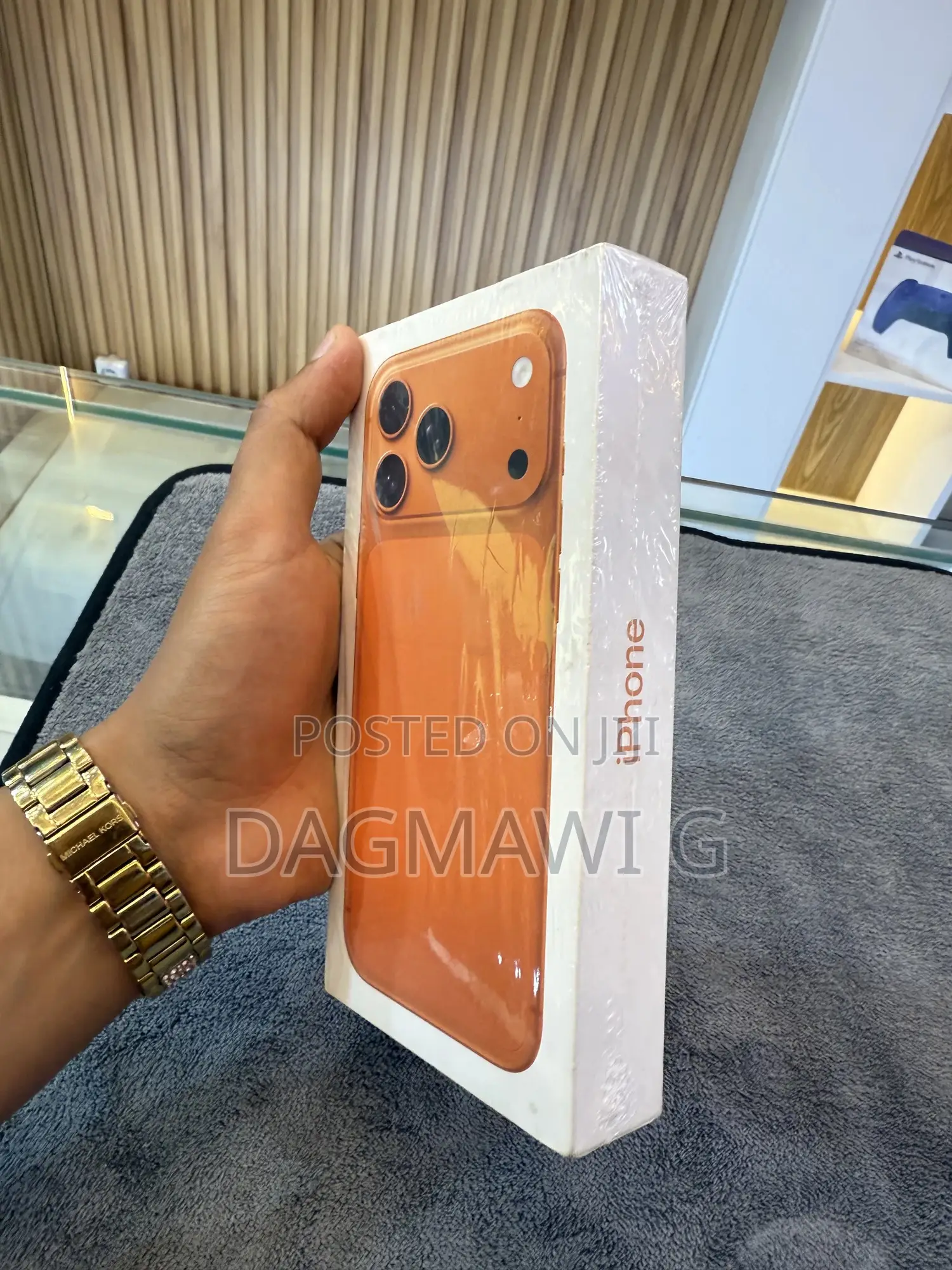 New Apple iPhone 17 Pro Max 256 GB Orange
