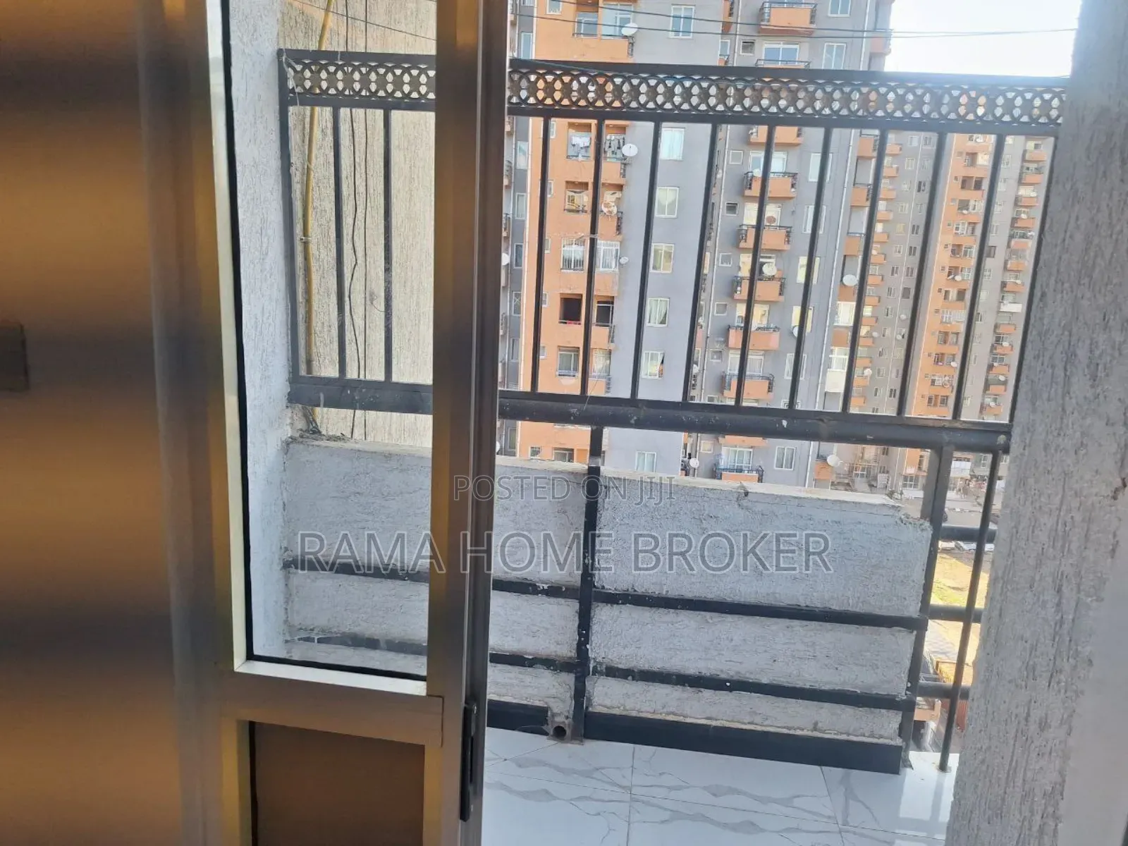 Furnished 3bdrm Condo in መገናኛ 40/60 ኮንዶሚኒየም, Yeka for sale