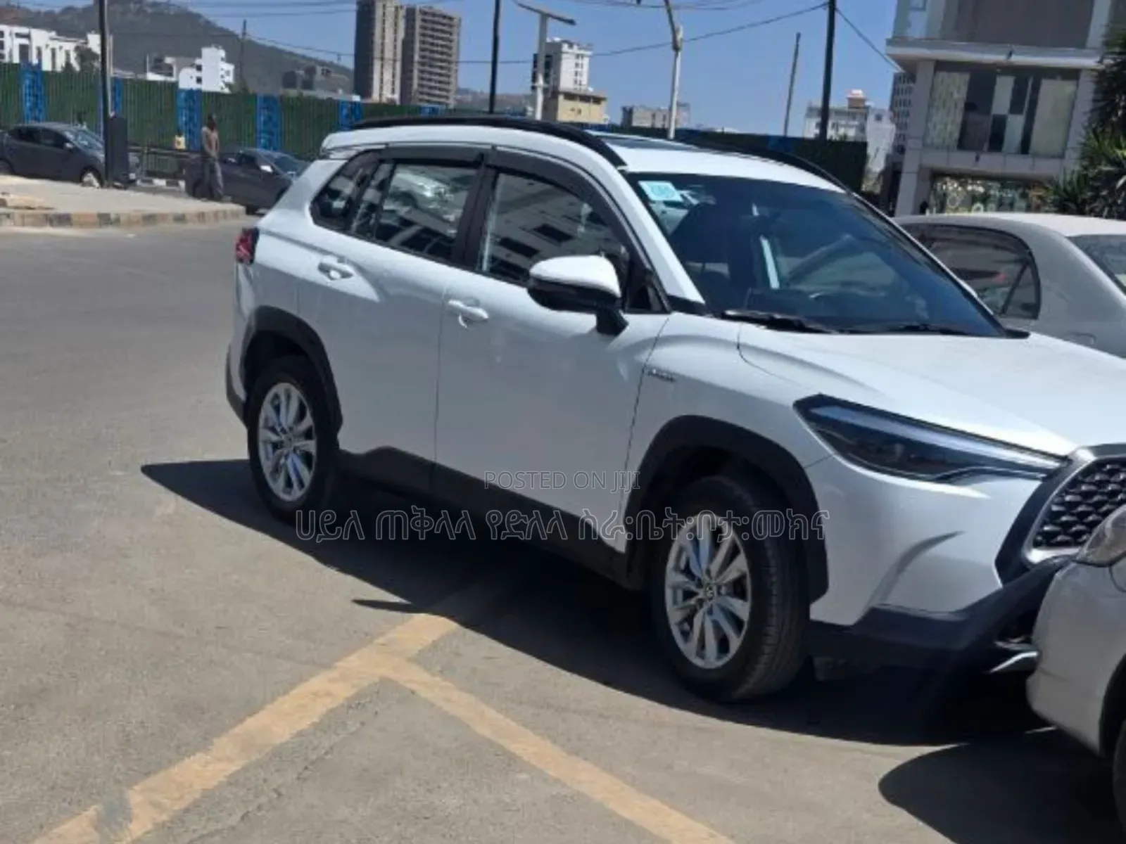 Toyota Corolla Cross Hybrid 2023 Ivory