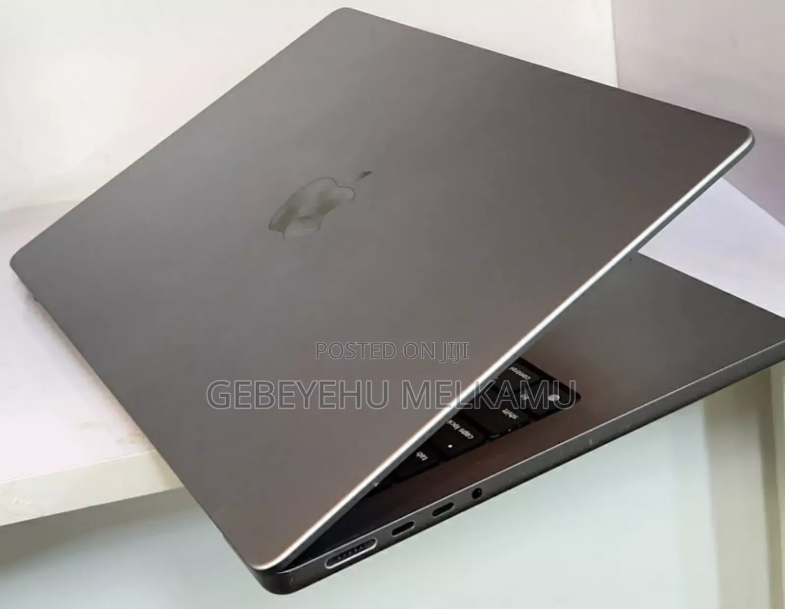 New Laptop Apple MacBook Pro 2021 M1 16GB Intel Core I9 SSD 512GB