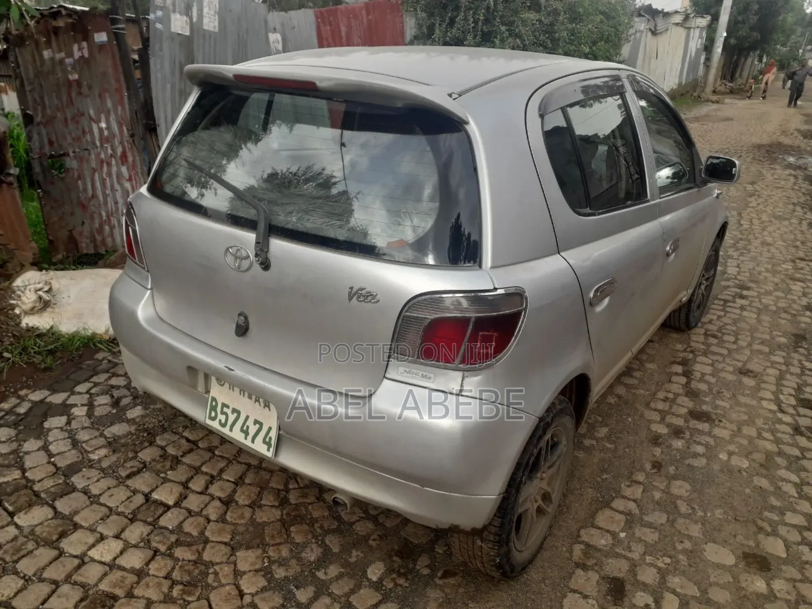 Toyota Vitz 2001 Silver