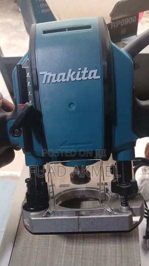 Makita Router Rp0900