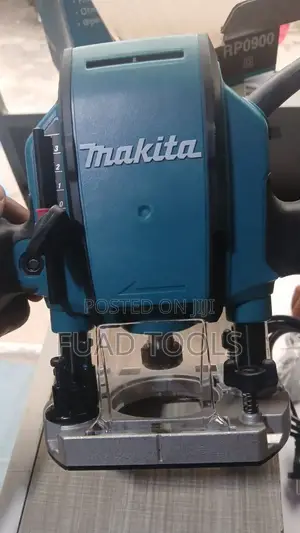 Makita Router Rp0900