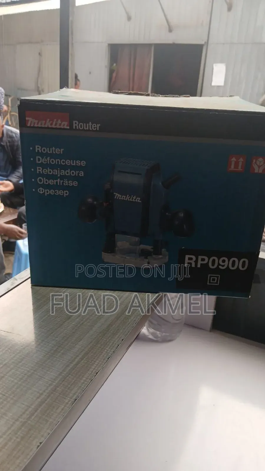 Makita Router Rp0900