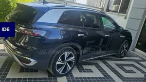 Volkswagen ID.6 2023 Matt Black