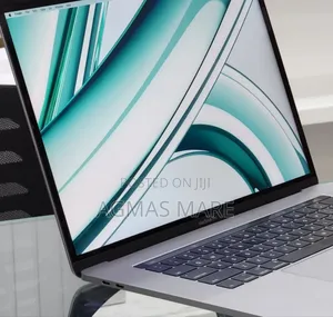 New Laptop Apple MacBook Pro 2017 16GB Intel Core I7 SSD 512GB