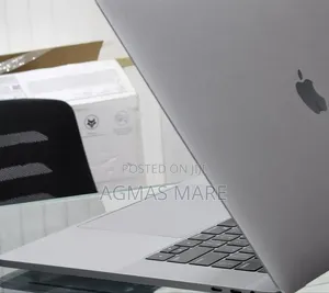 New Laptop Apple MacBook Pro 2017 16GB Intel Core I7 SSD 512GB