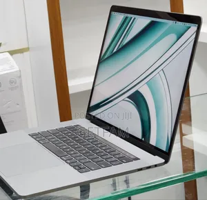 New Laptop Apple MacBook Pro 2017 16GB Intel SSD 512GB