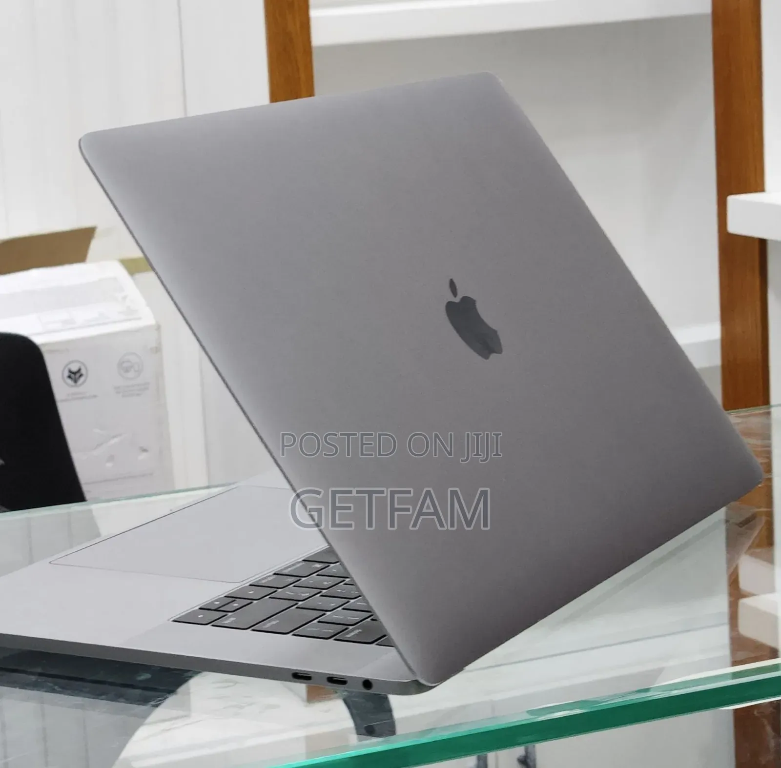 New Laptop Apple MacBook Pro 2017 16GB Intel SSD 512GB