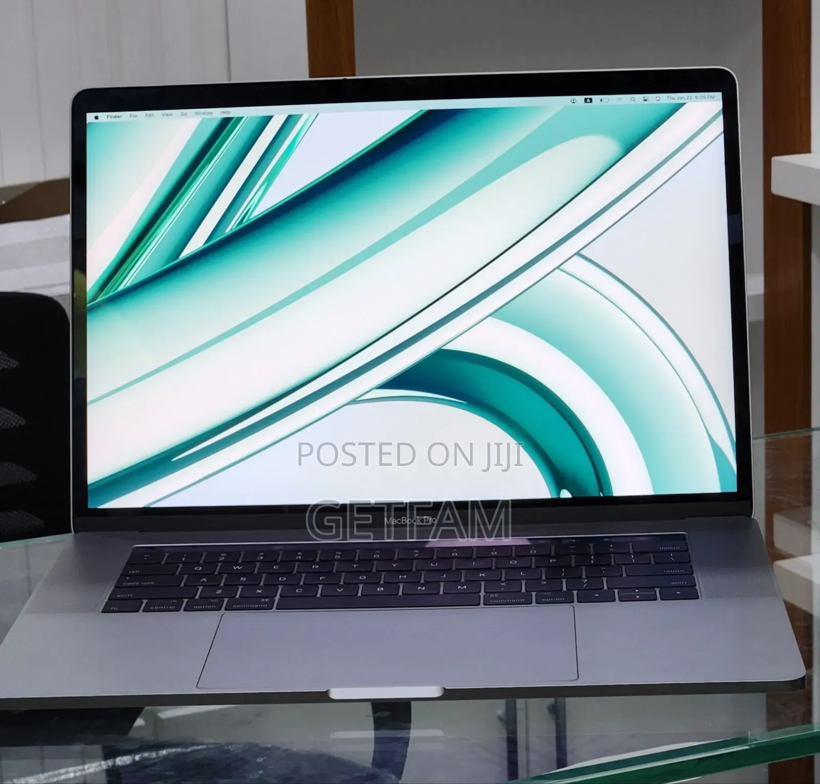 New Laptop Apple MacBook Pro 2017 16GB Intel SSD 512GB