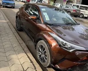Toyota C-HR 2017 Brown