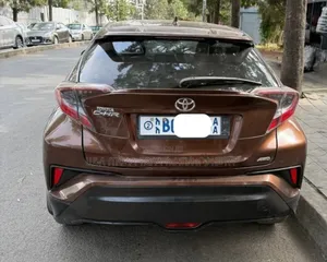 Toyota C-HR 2017 Brown