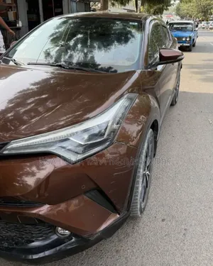 Toyota C-HR 2017 Brown