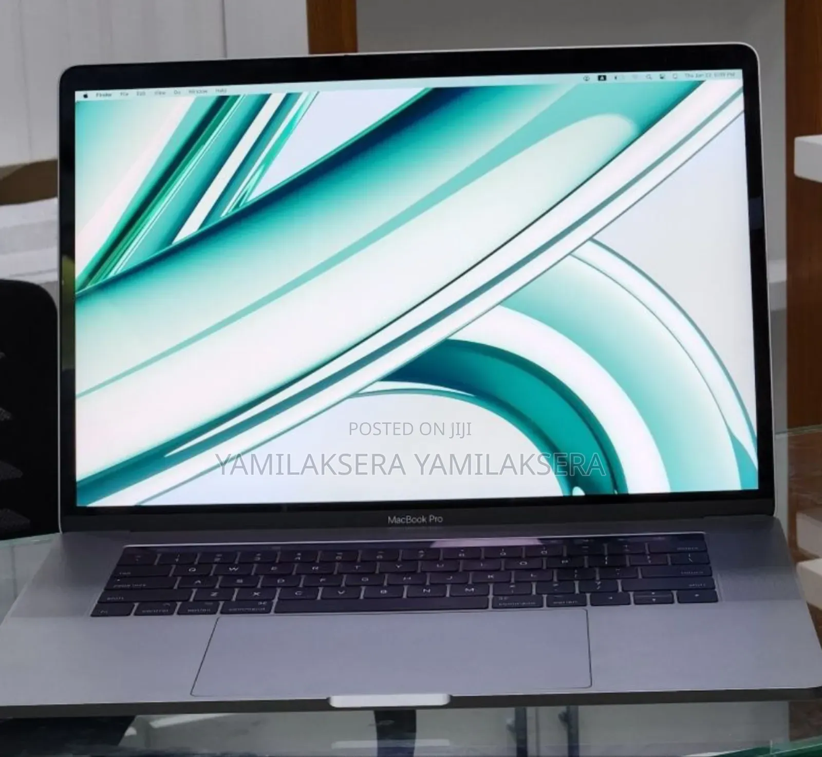 New Laptop Apple MacBook Pro 2017 16GB Intel Core I7 SSD 512GB