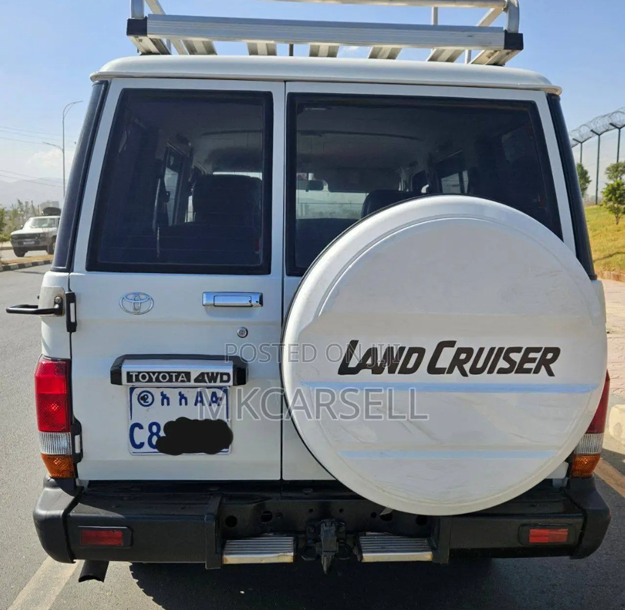 Toyota Land Cruiser 2015 White