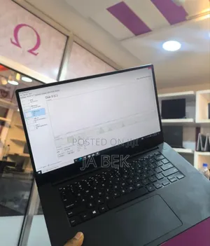 New Laptop Dell Precision 5520 16GB Intel Xeon SSD 512GB