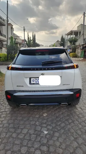 Peugeot 2008 2022 Ivory